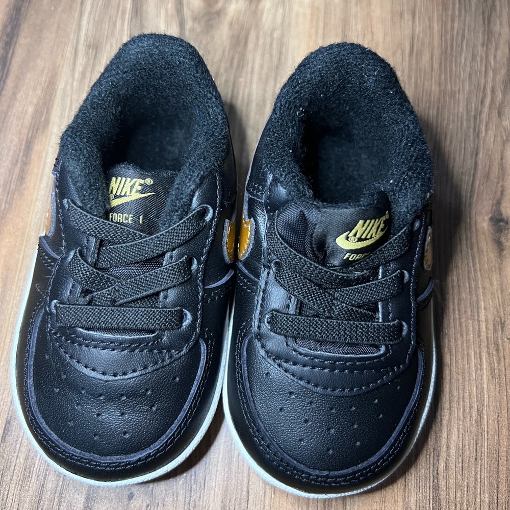 Nike force 1 size 3c
